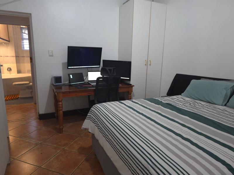To Let 4 Bedroom Property for Rent in Churchill Estate Western Cape